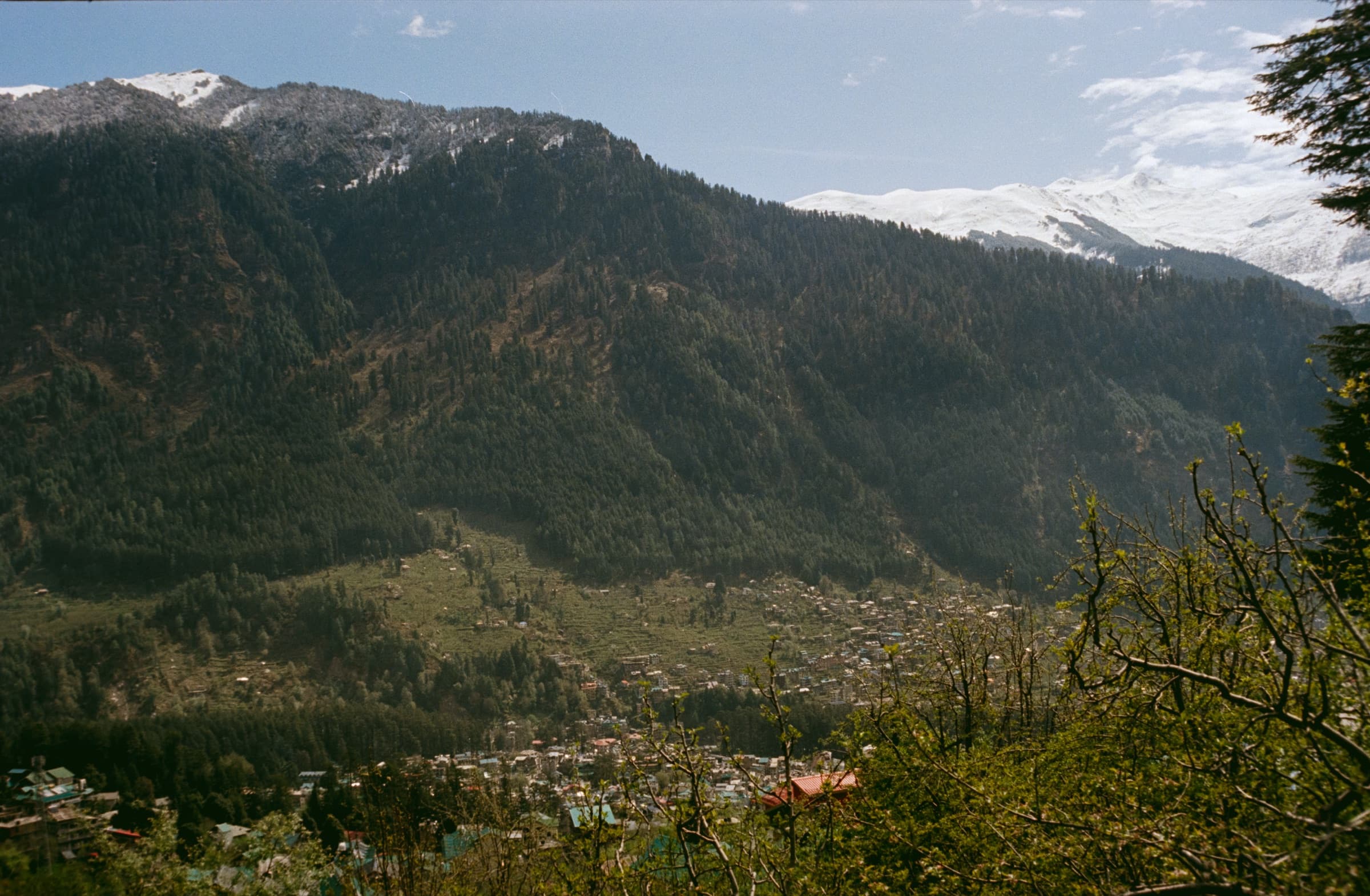 Manali valley and mountains
