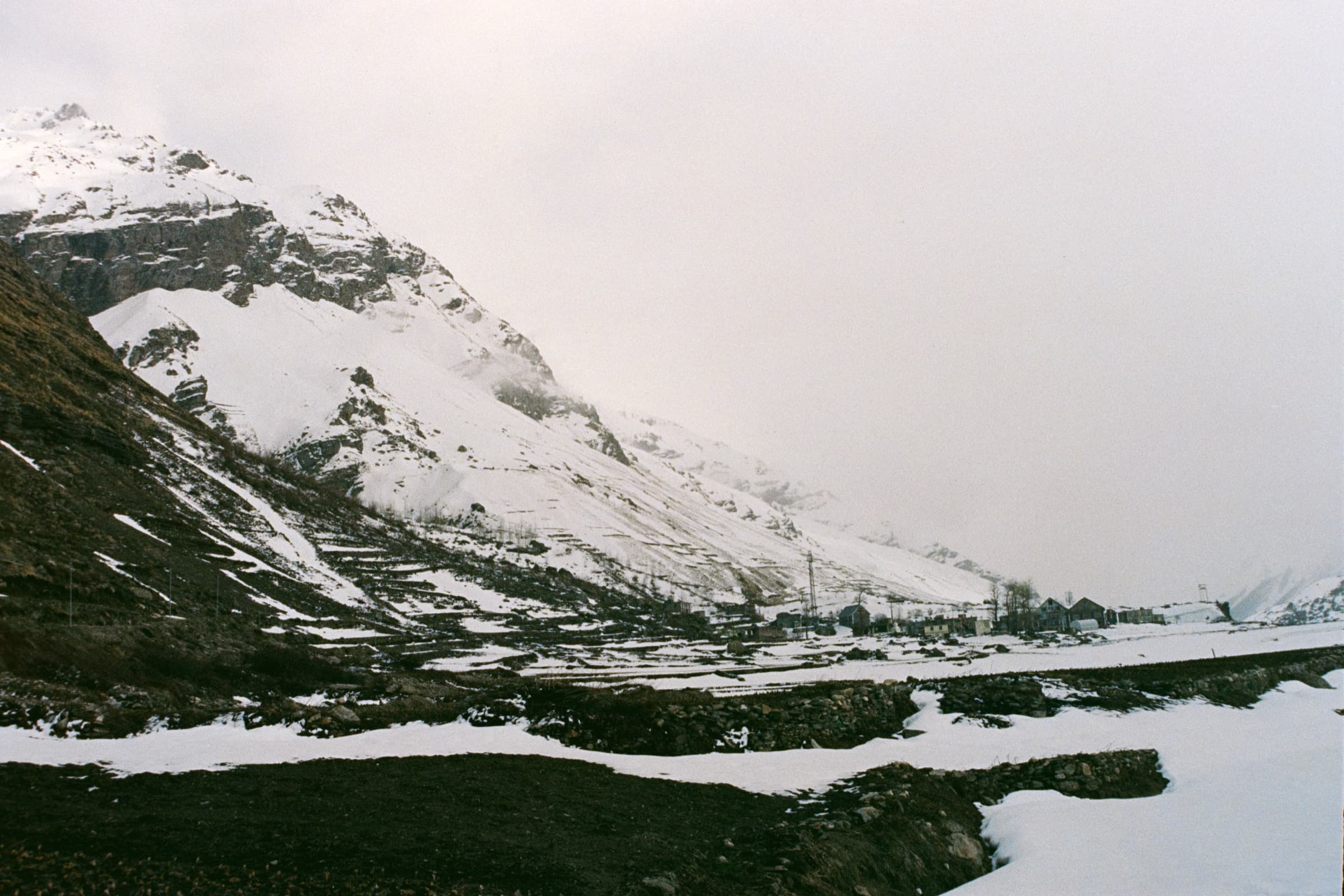 A snow ridge, Manali